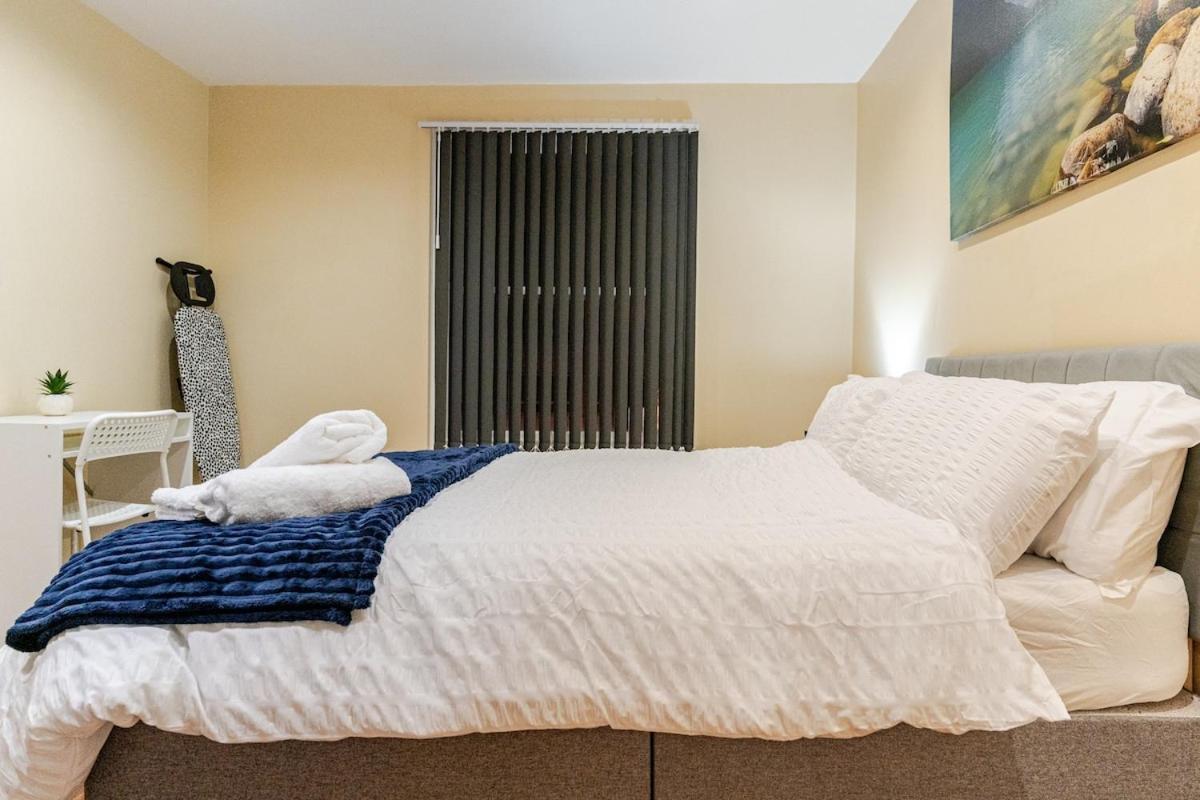 Cozy Flat In Walsall Town Centre Esterno foto